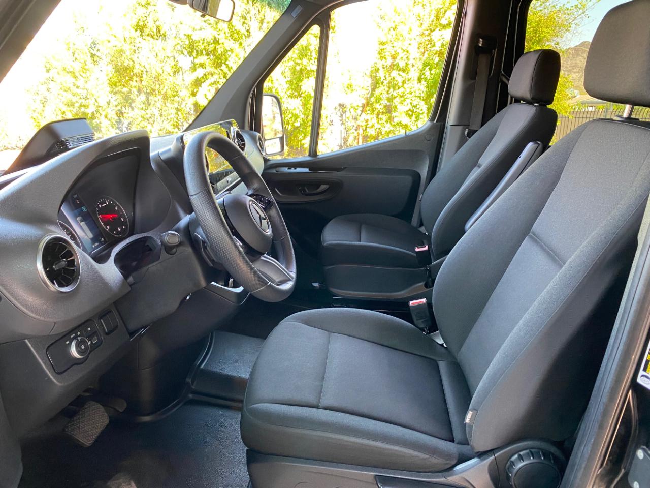 Mercedes-Benz Sprinter Passenger Van 2500 Standard Roof I4 Diesel 144" RWD 2025