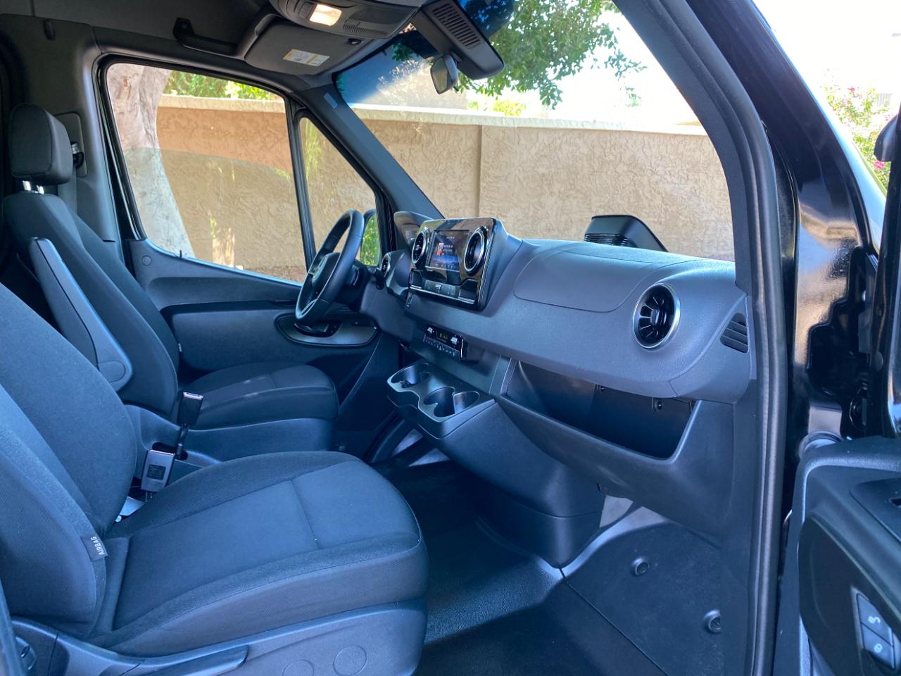 Mercedes-Benz Sprinter Passenger Van 2500 Standard Roof I4 Diesel 144" RWD 2025