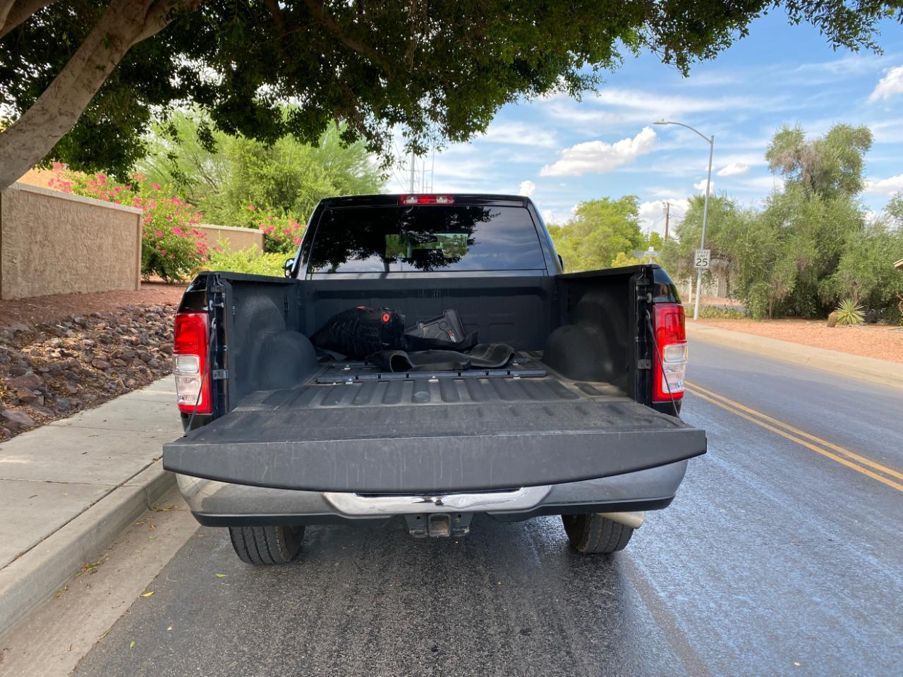 RAM 2500 Tradesman 4x4 Crew Cab 6'4" Box 2021