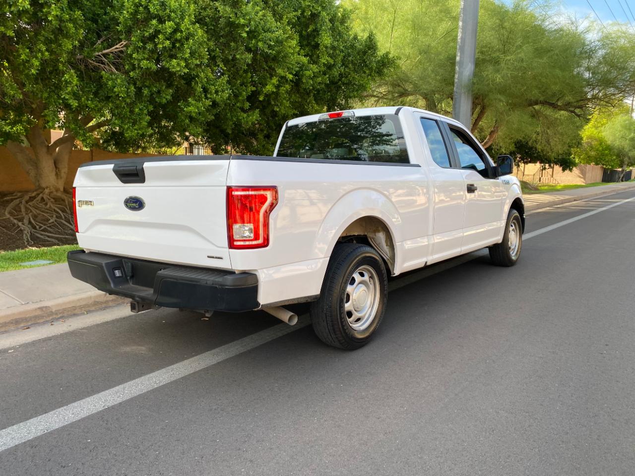 Ford F-150 2WD SuperCab 145" XL 2015