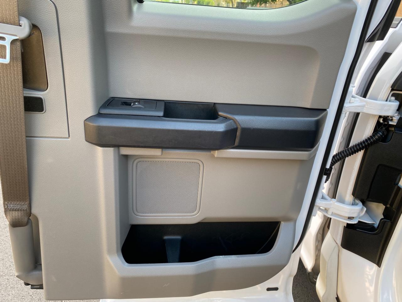 Ford F-150 2WD SuperCab 145" XL 2015