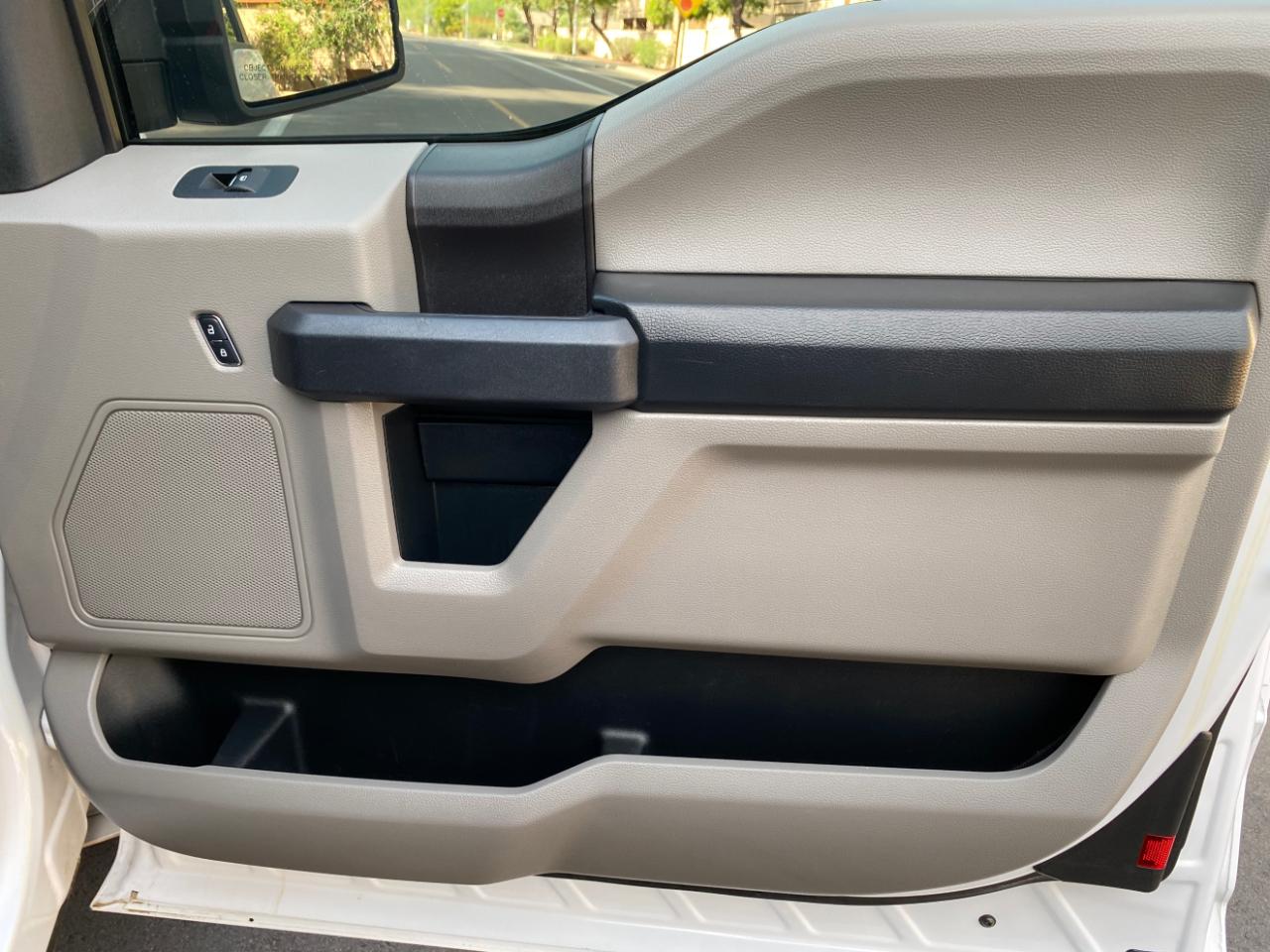Ford F-150 2WD SuperCab 145" XL 2015
