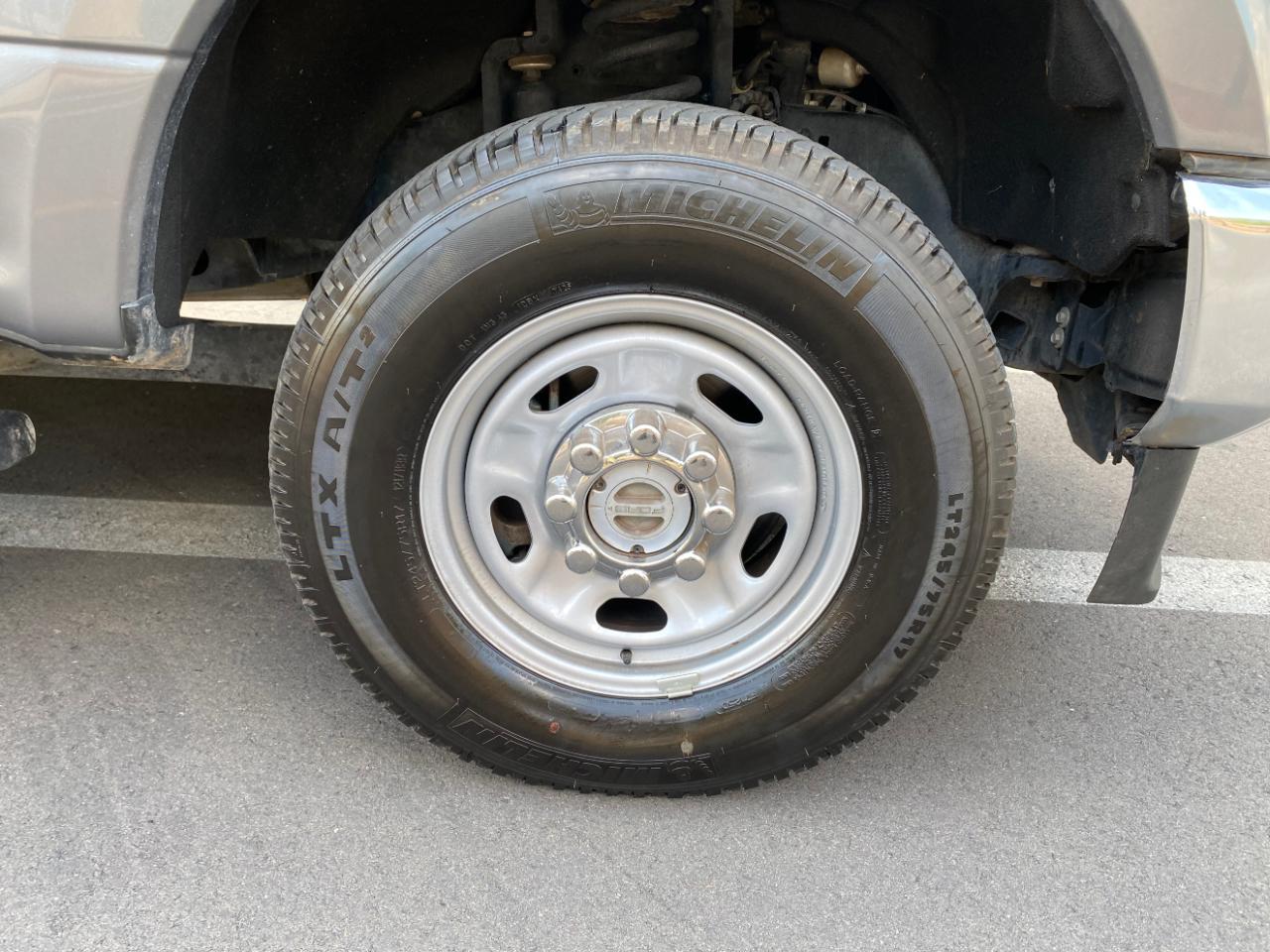 Ford Super Duty F-250 SRW XL 4WD SuperCab 8' Box 2021