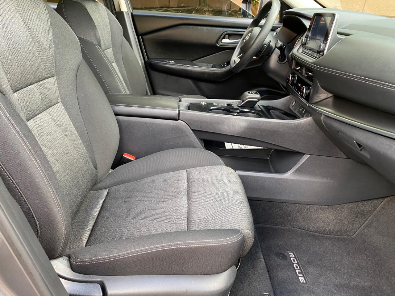 Nissan Rogue FWD SV 2024