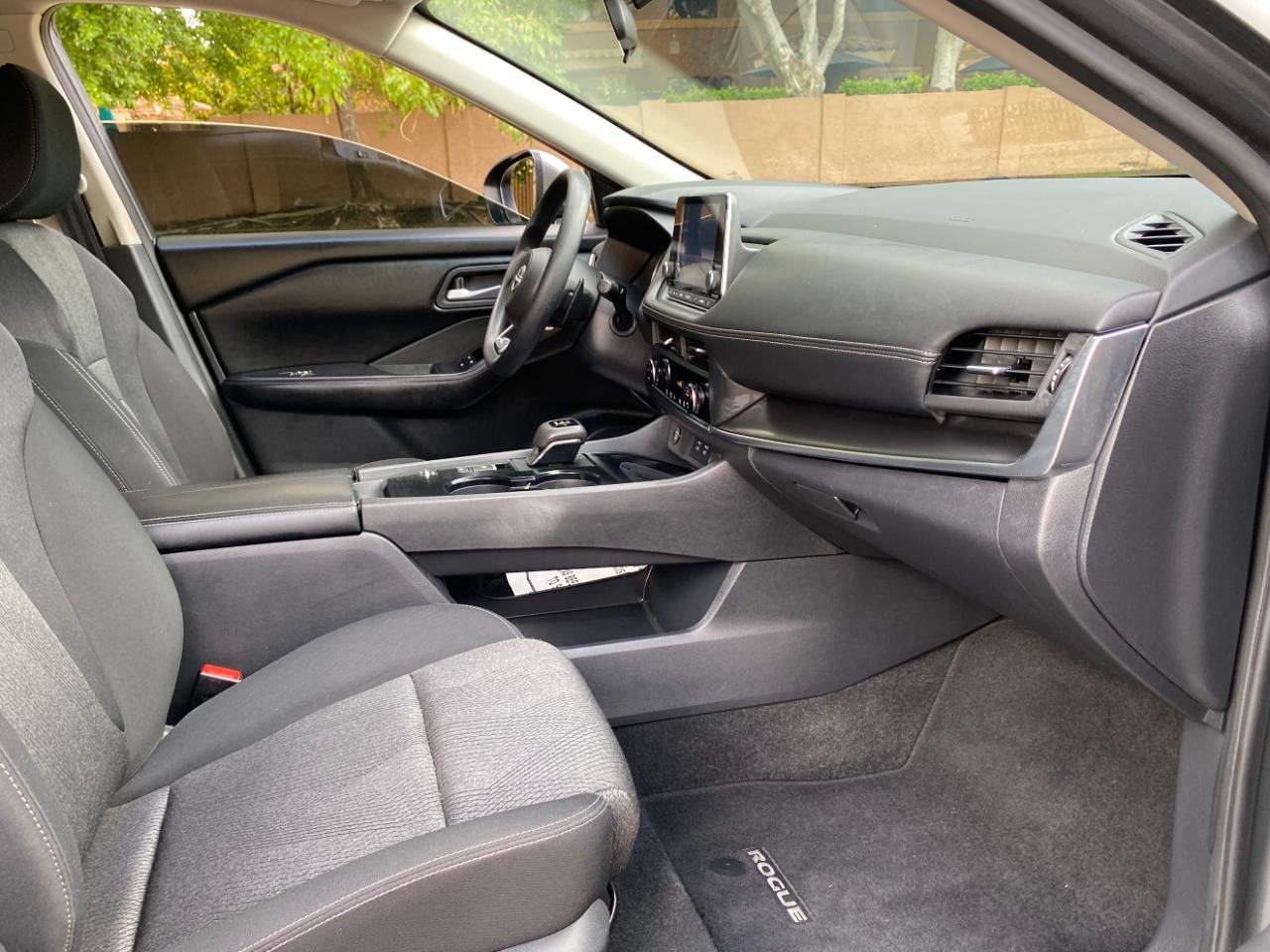 Nissan Rogue FWD SV 2024