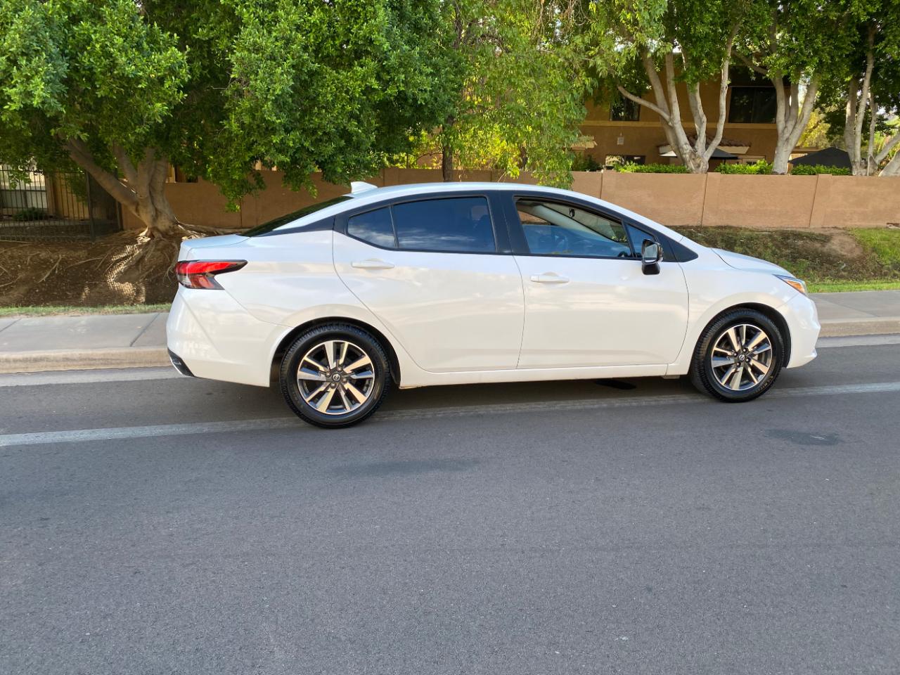 Nissan Versa SV CVT 2022