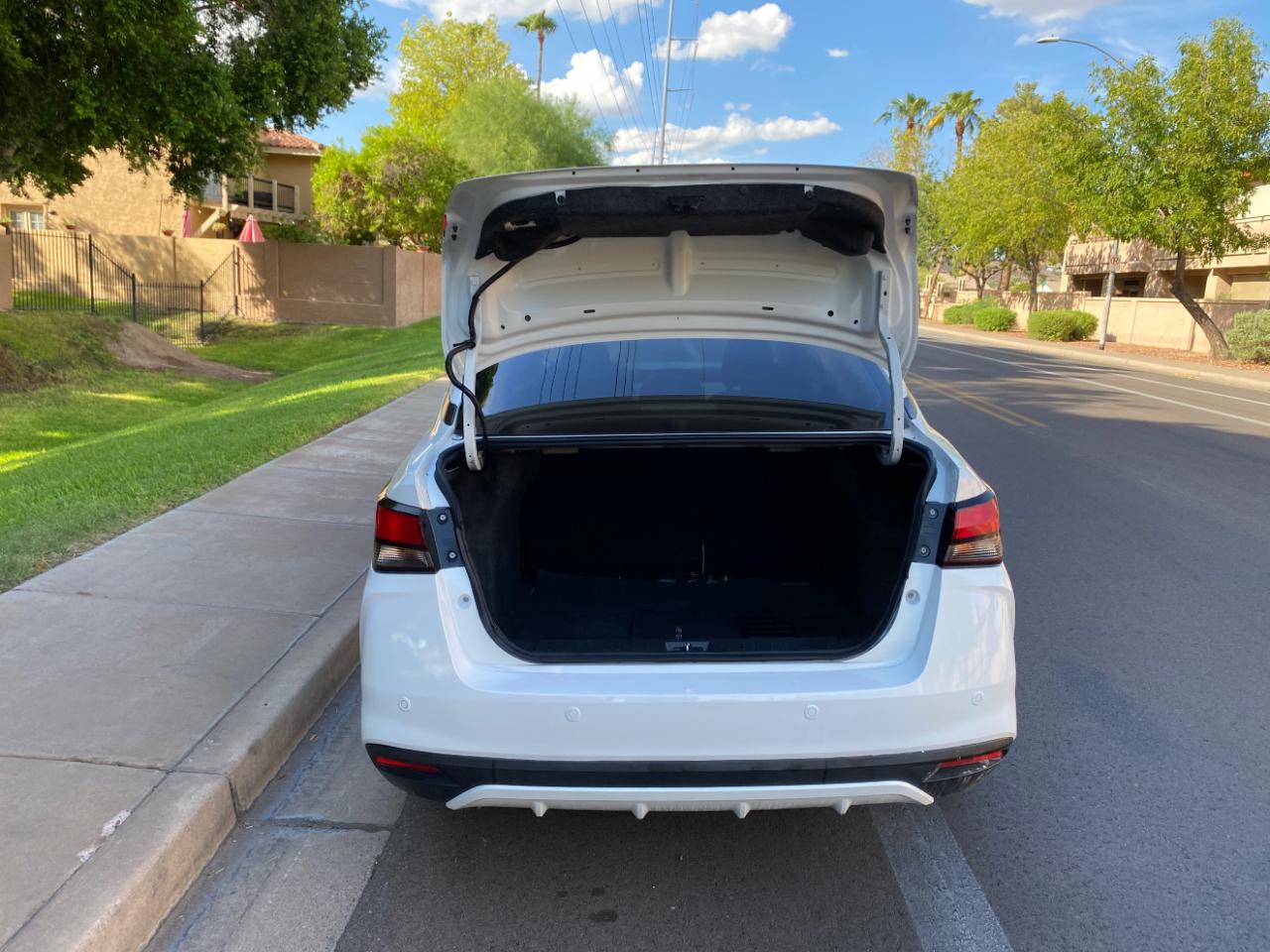 Nissan Versa SV CVT 2022