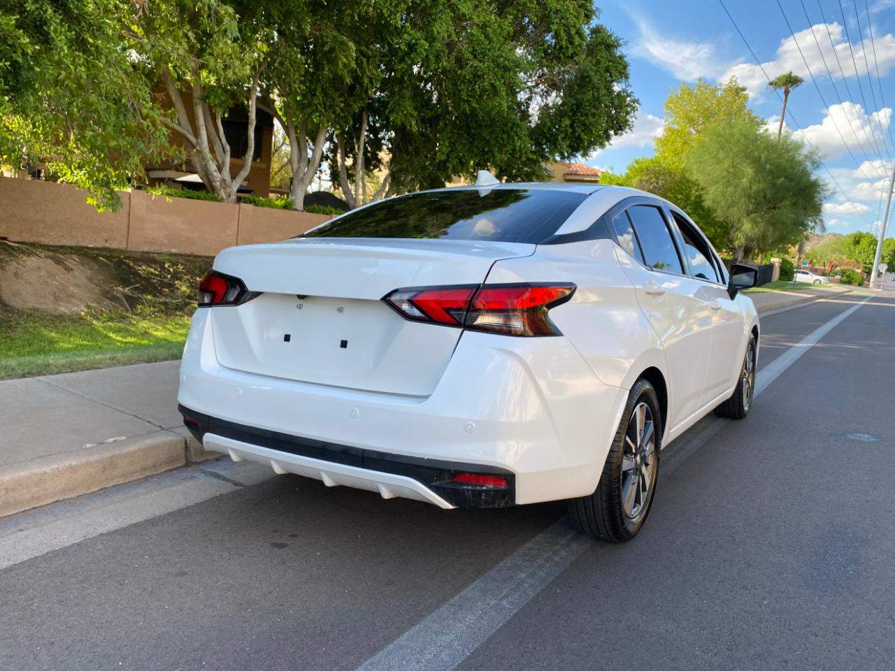 Nissan Versa SV CVT 2022