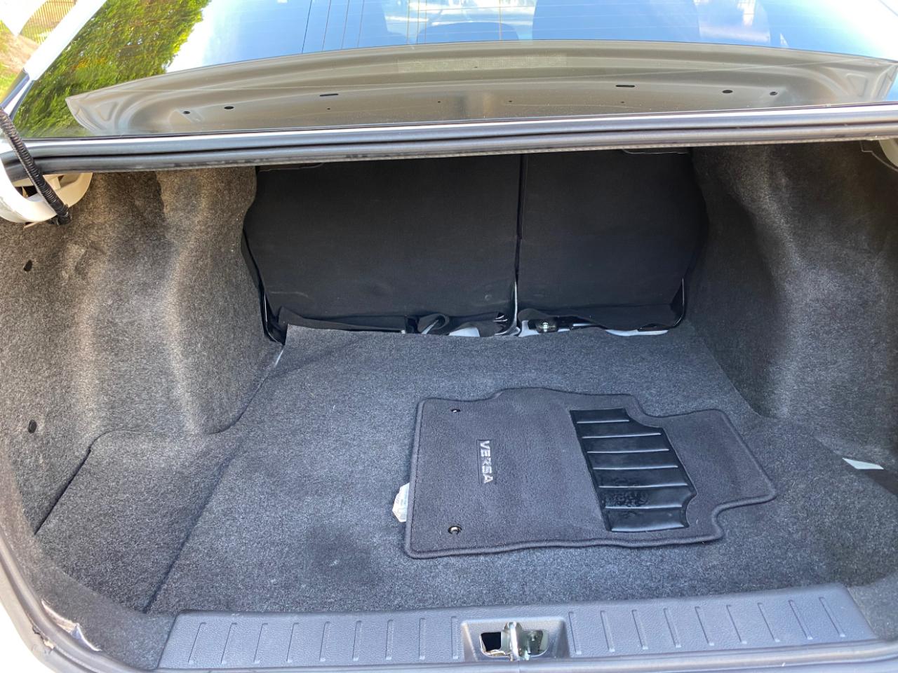 Nissan Versa SV CVT 2022