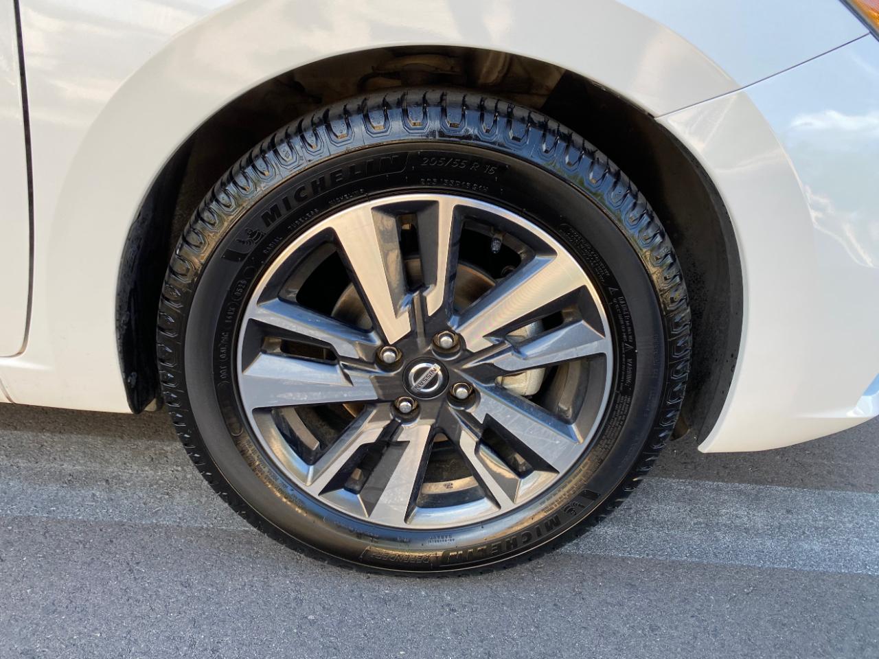 Nissan Versa SV CVT 2022