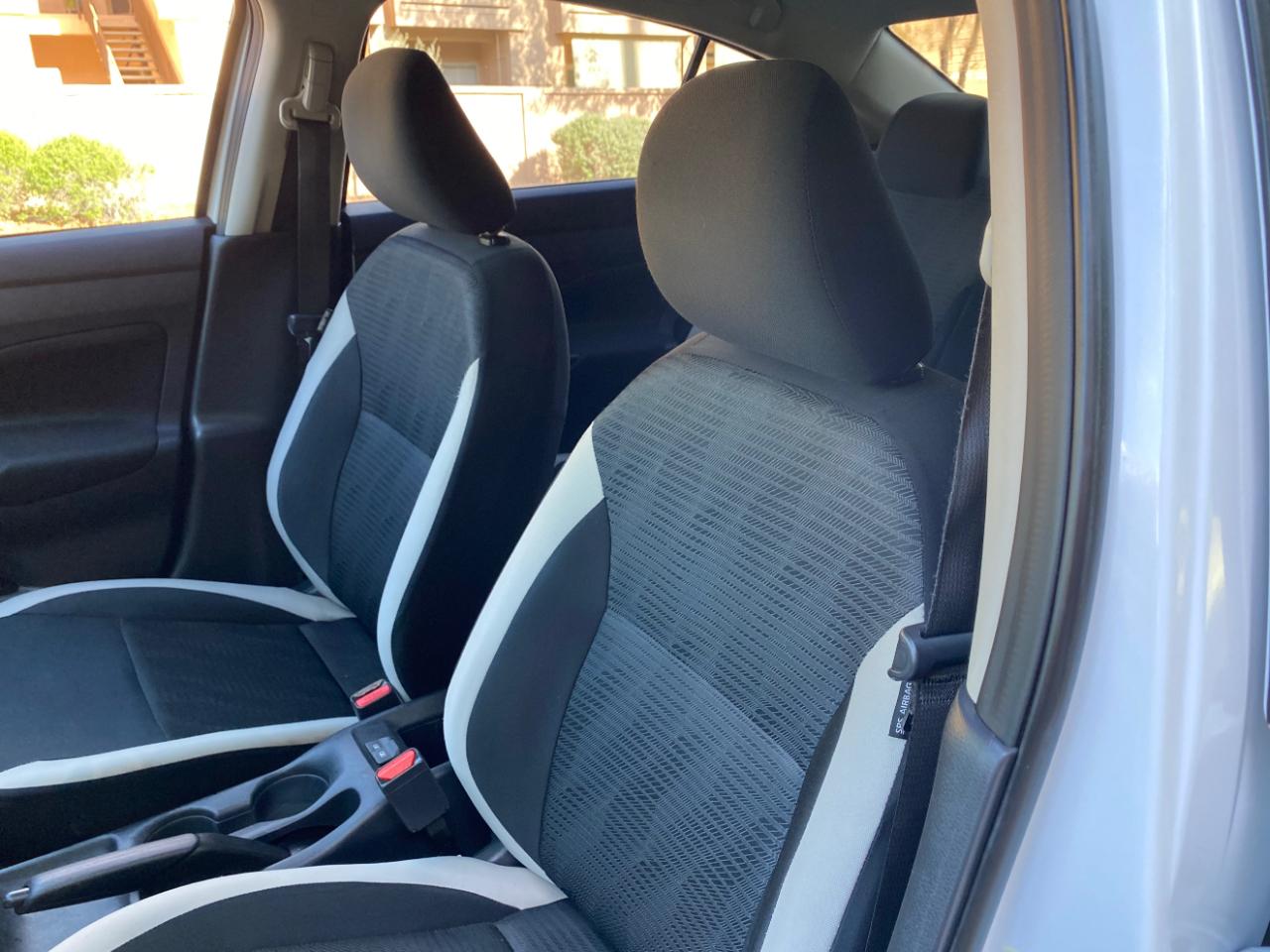 Nissan Versa SV CVT 2022