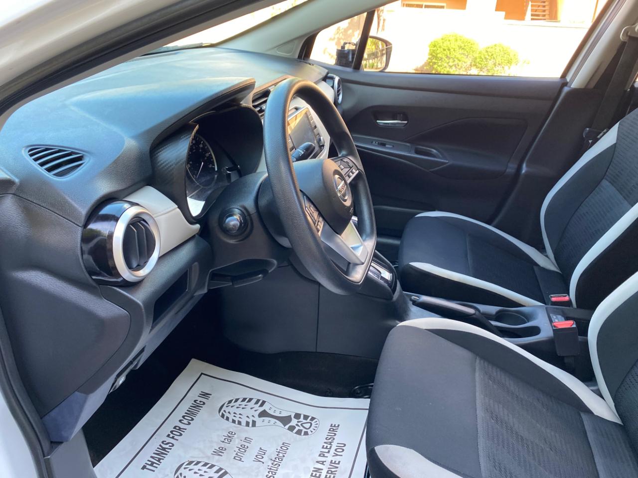 Nissan Versa SV CVT 2022