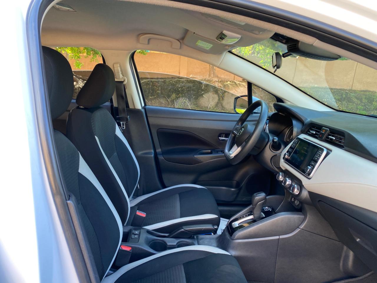 Nissan Versa SV CVT 2022