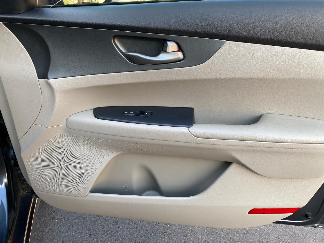 Kia Forte LXS IVT 2020