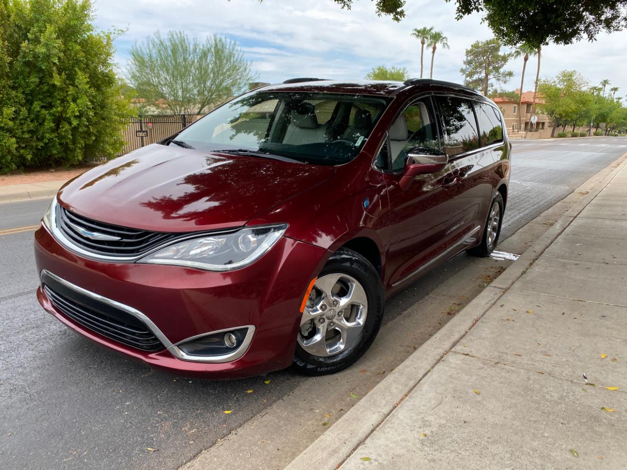 Chrysler Pacifica Hybrid  2018