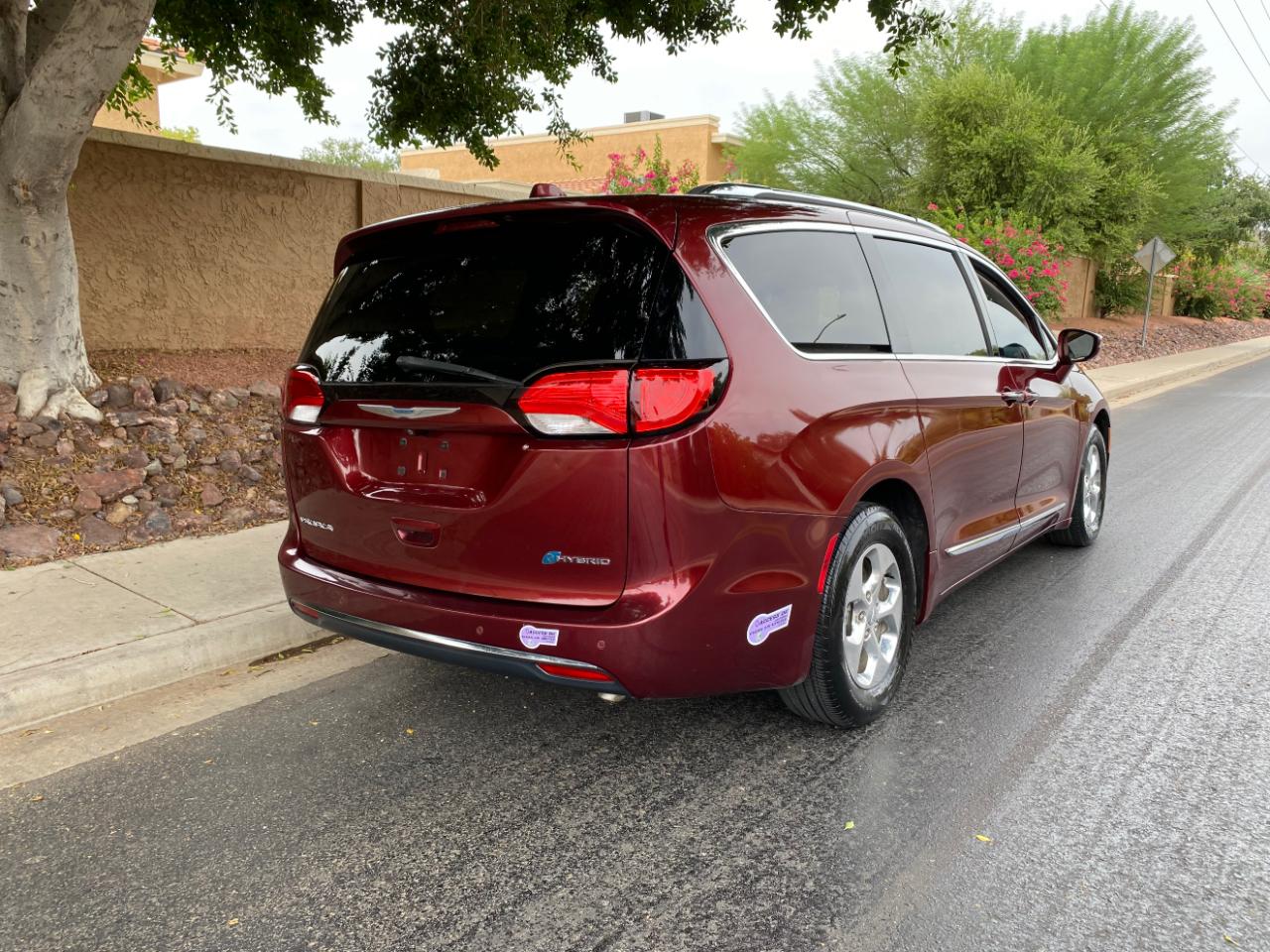 Chrysler Pacifica Hybrid  2018
