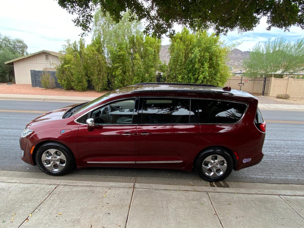 Chrysler Pacifica Hybrid  2018