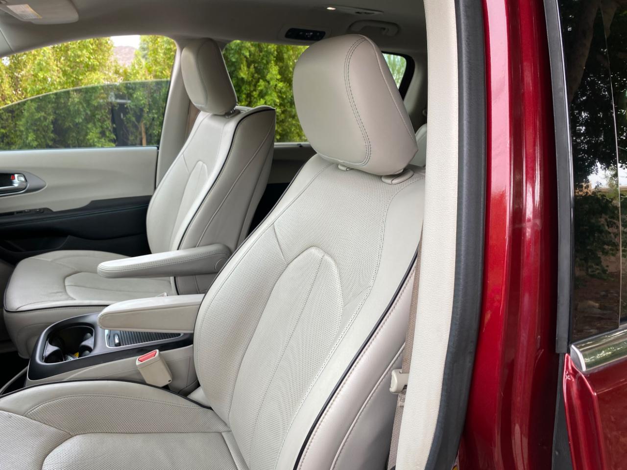 Chrysler Pacifica Hybrid  2018