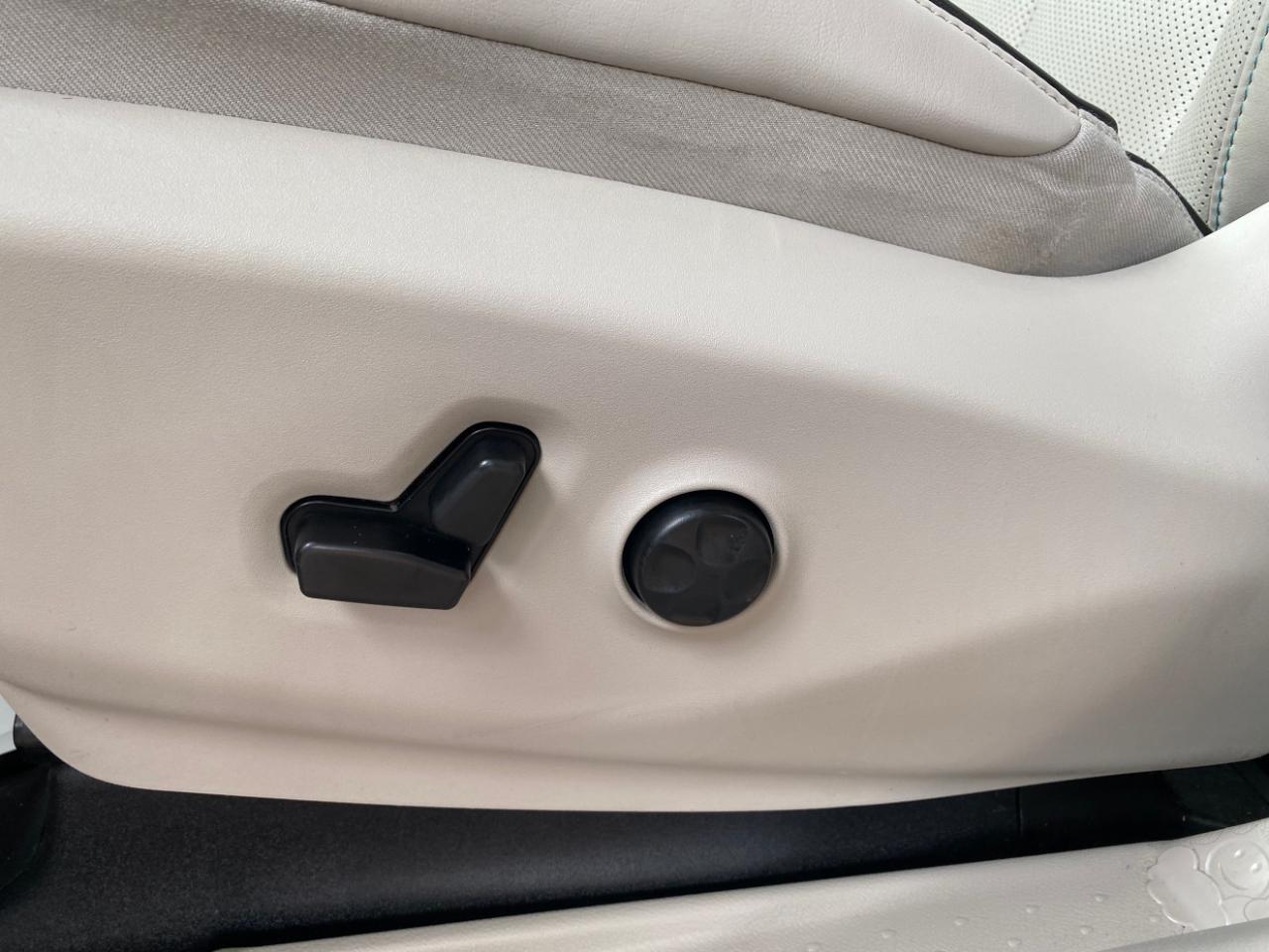 Chrysler Pacifica Hybrid  2018
