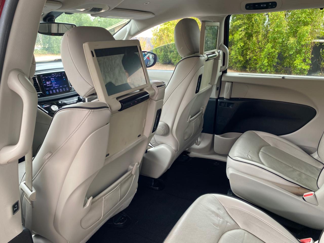 Chrysler Pacifica Hybrid  2018