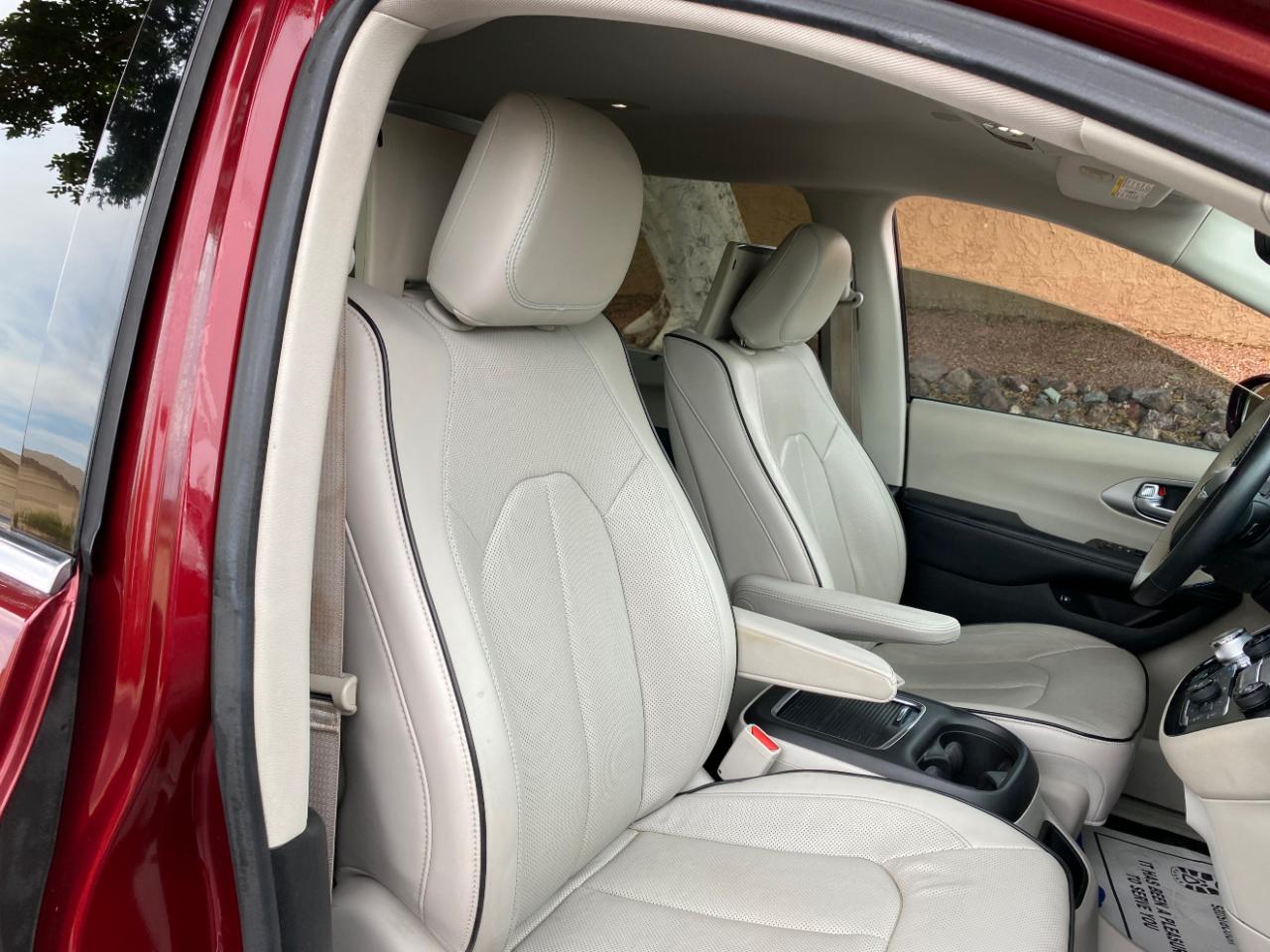 Chrysler Pacifica Hybrid  2018