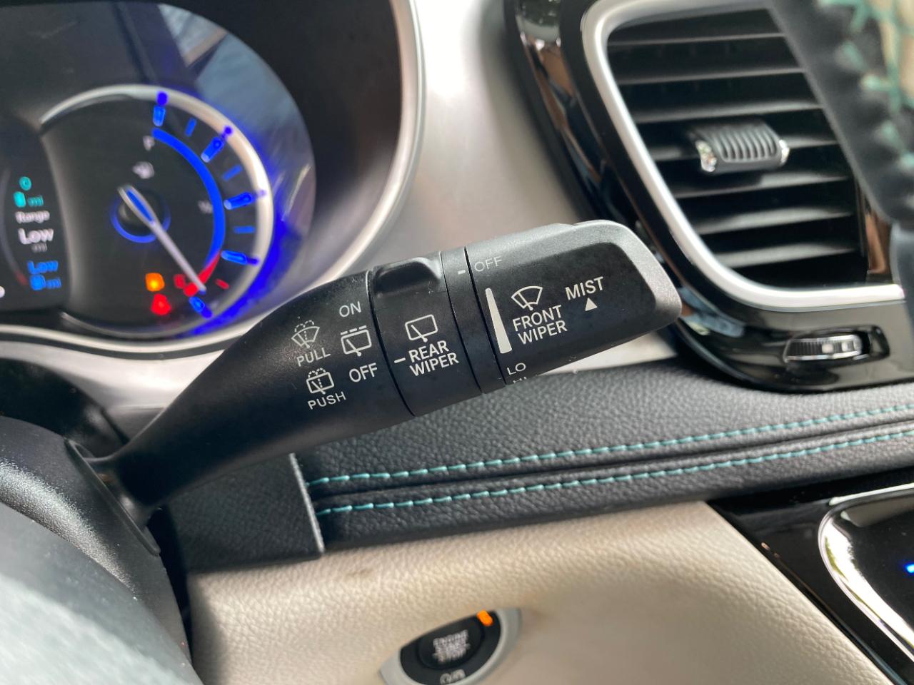 Chrysler Pacifica Hybrid  2018