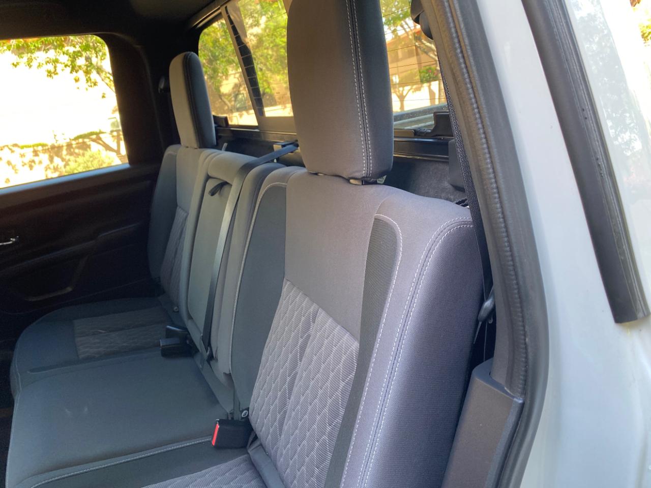 Nissan Titan 4x4 Crew Cab Platinum Reserve 2023