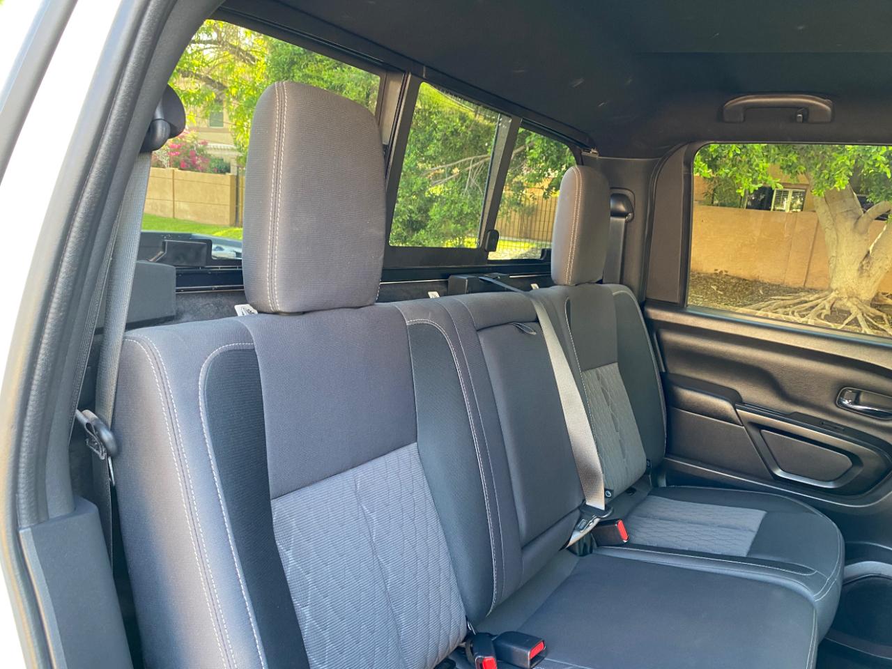 Nissan Titan 4x4 Crew Cab Platinum Reserve 2023