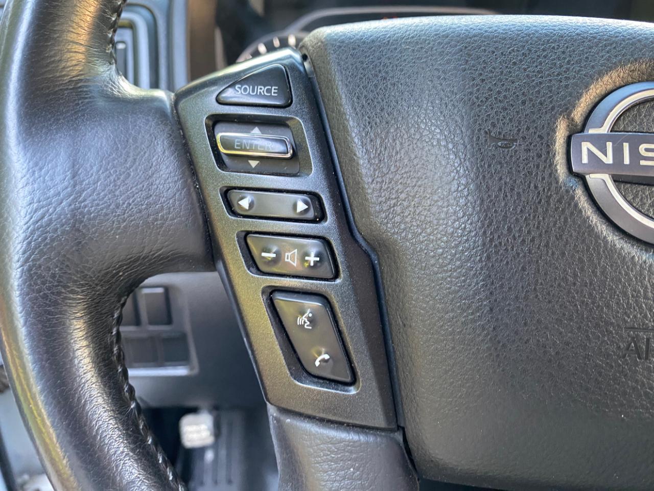 Nissan Titan 4x4 Crew Cab Platinum Reserve 2023