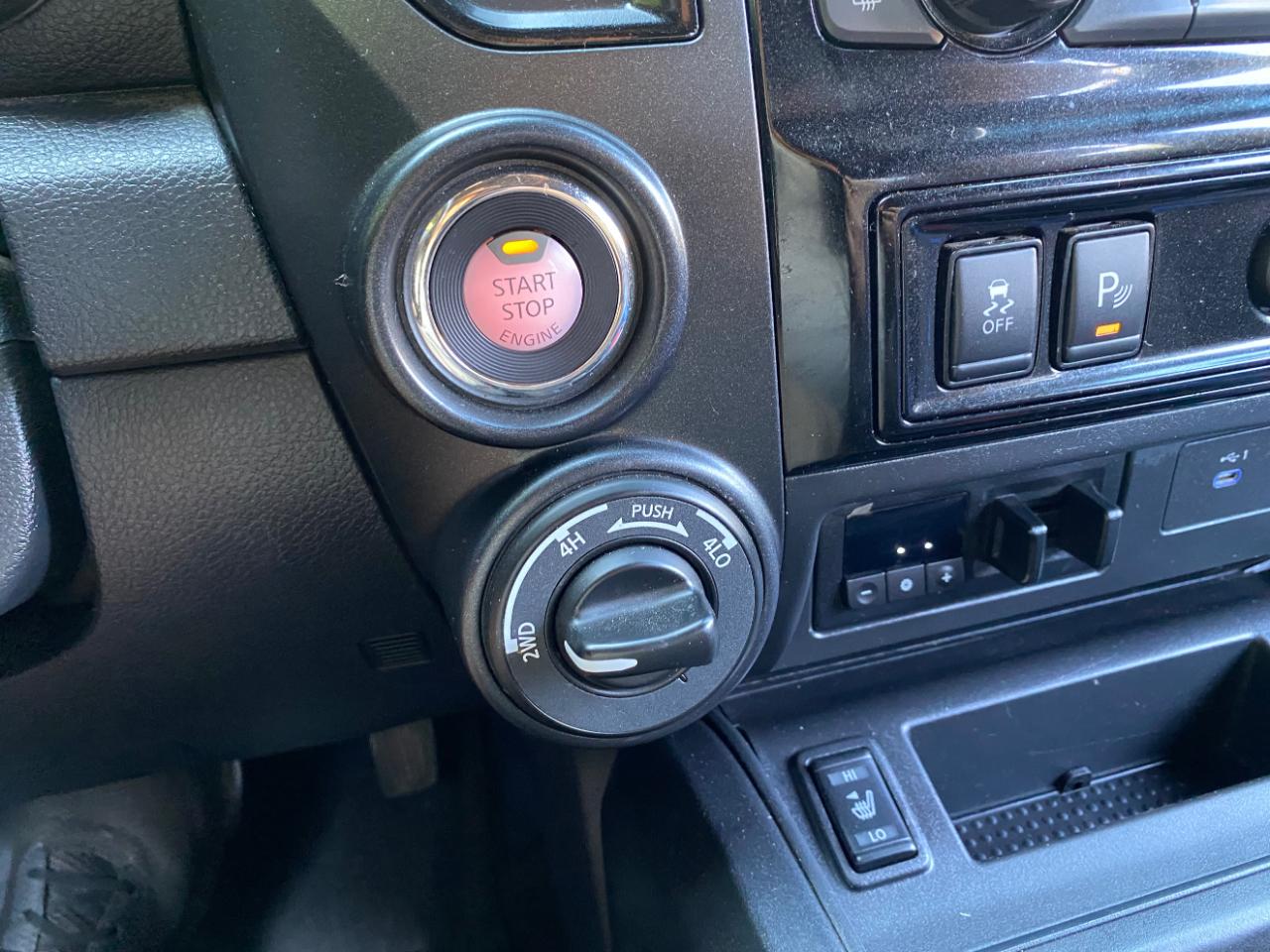 Nissan Titan 4x4 Crew Cab Platinum Reserve 2023