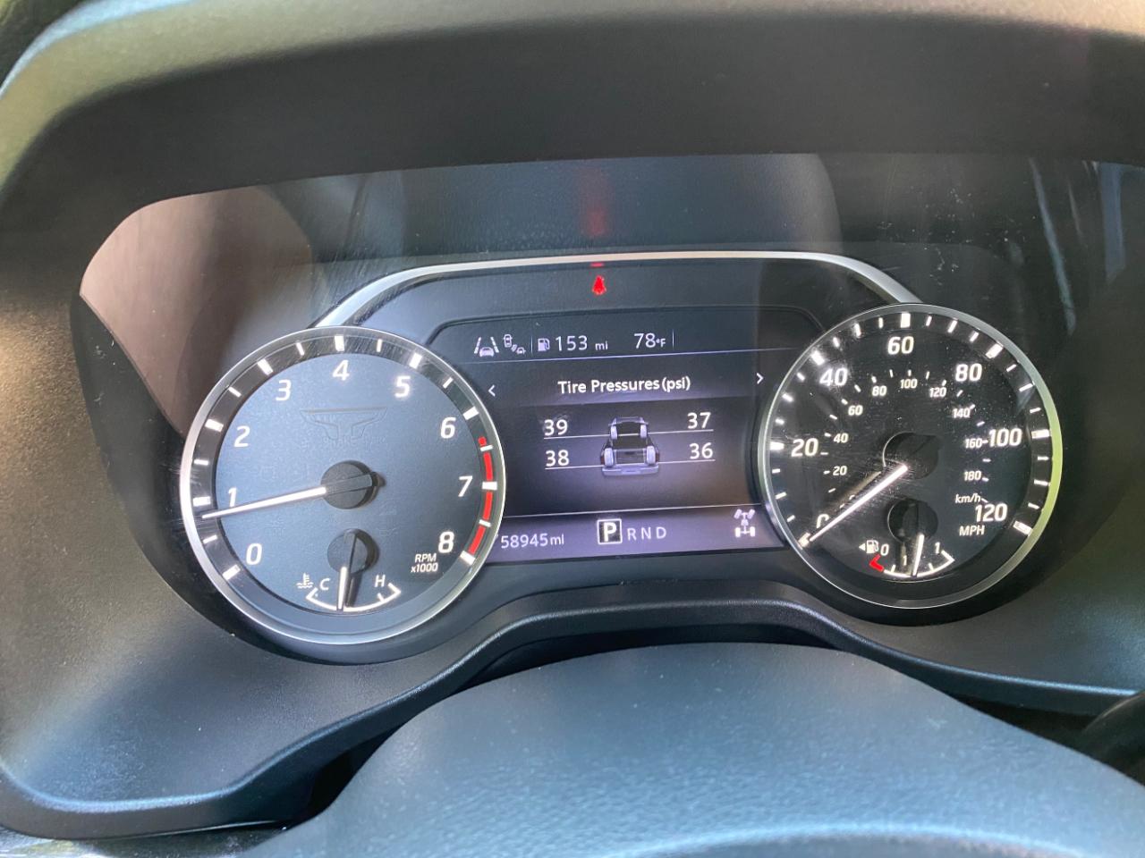 Nissan Titan 4x4 Crew Cab Platinum Reserve 2023