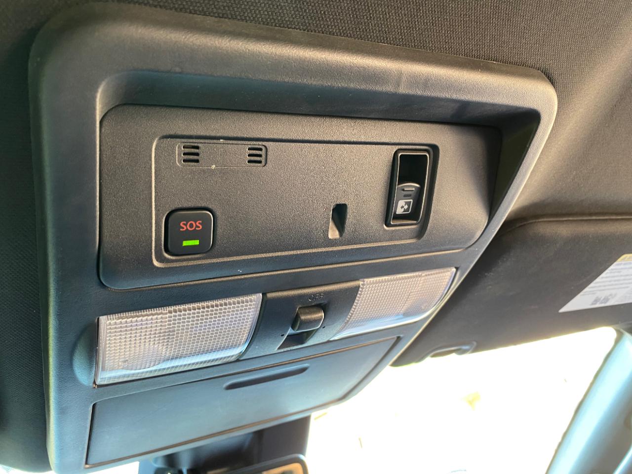 Nissan Titan 4x4 Crew Cab Platinum Reserve 2023
