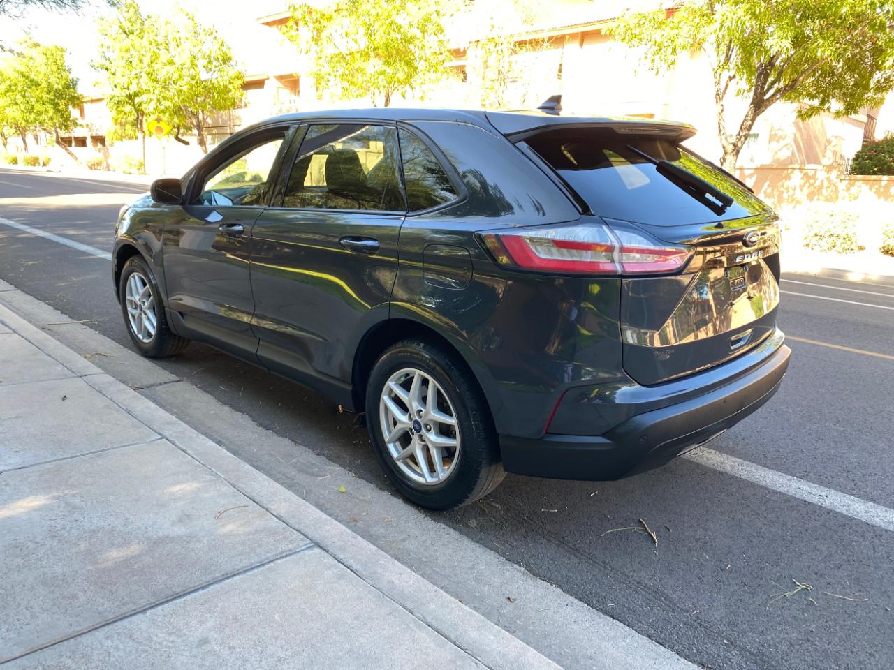 Ford Edge SE FWD 2021