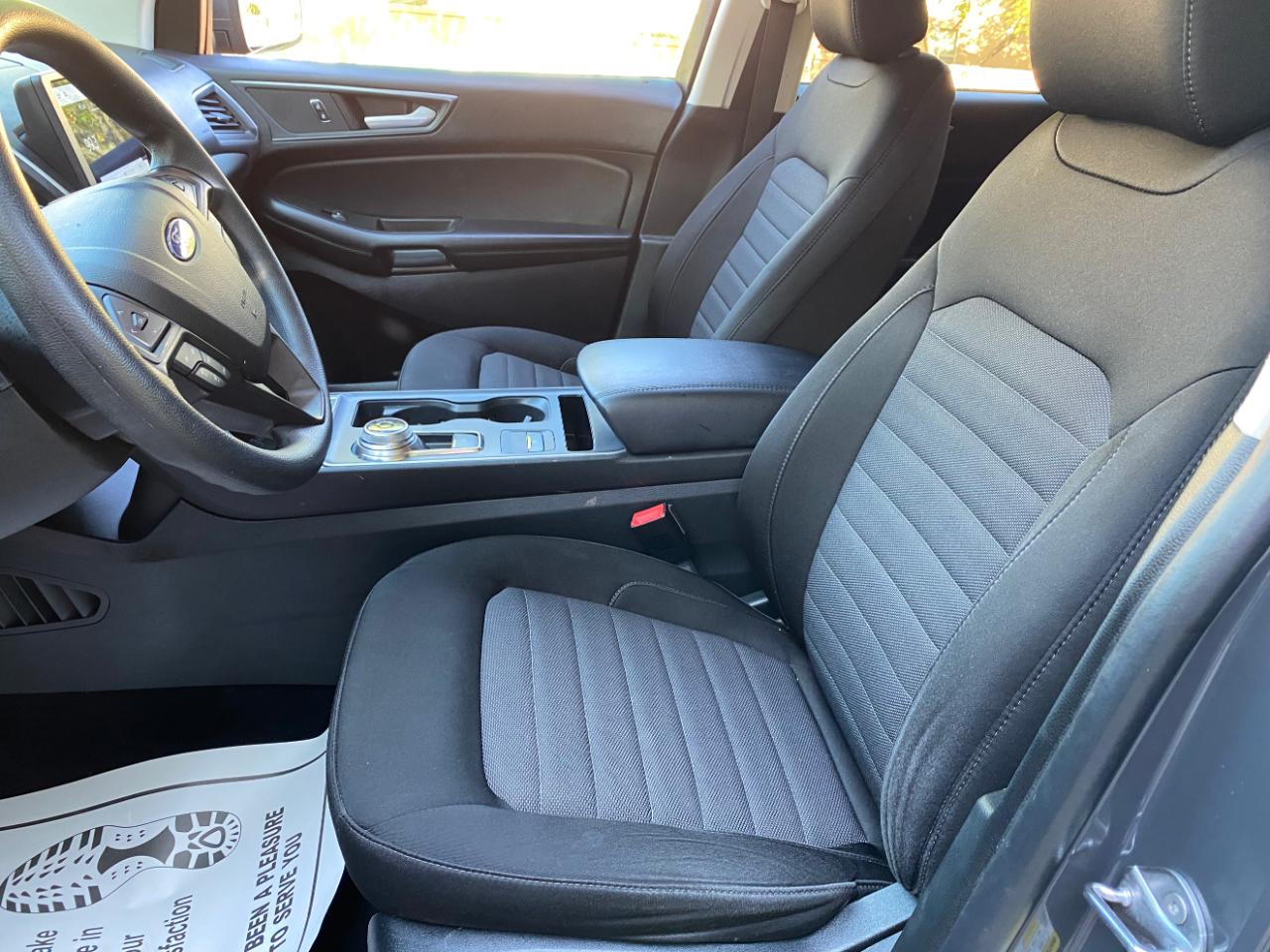 Ford Edge SE FWD 2021
