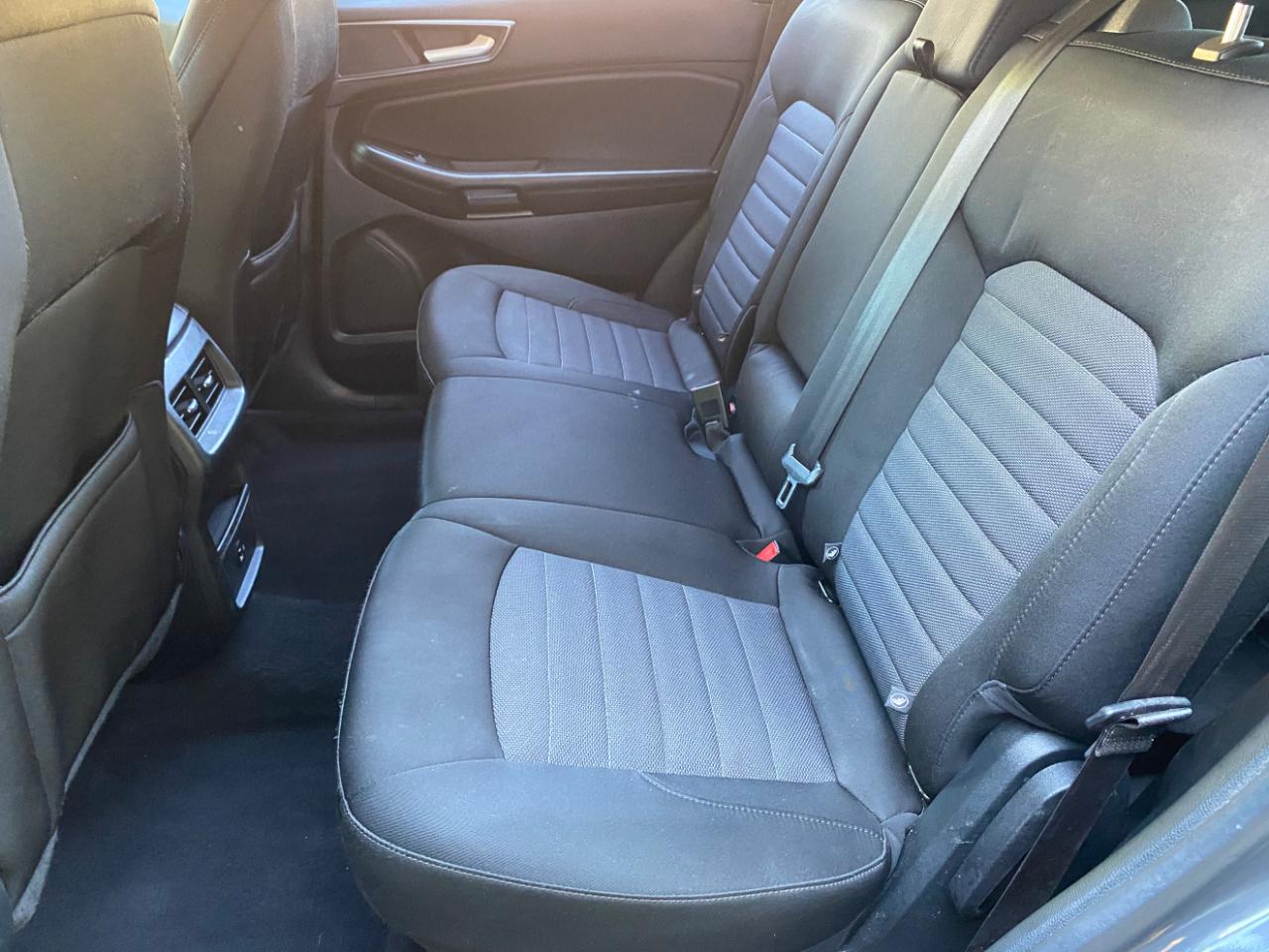 Ford Edge SE FWD 2021