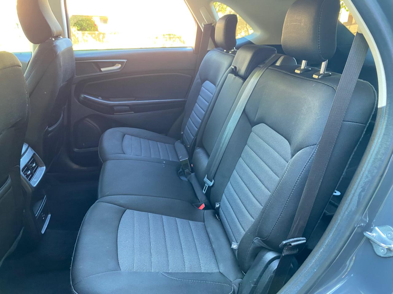 Ford Edge SE FWD 2021