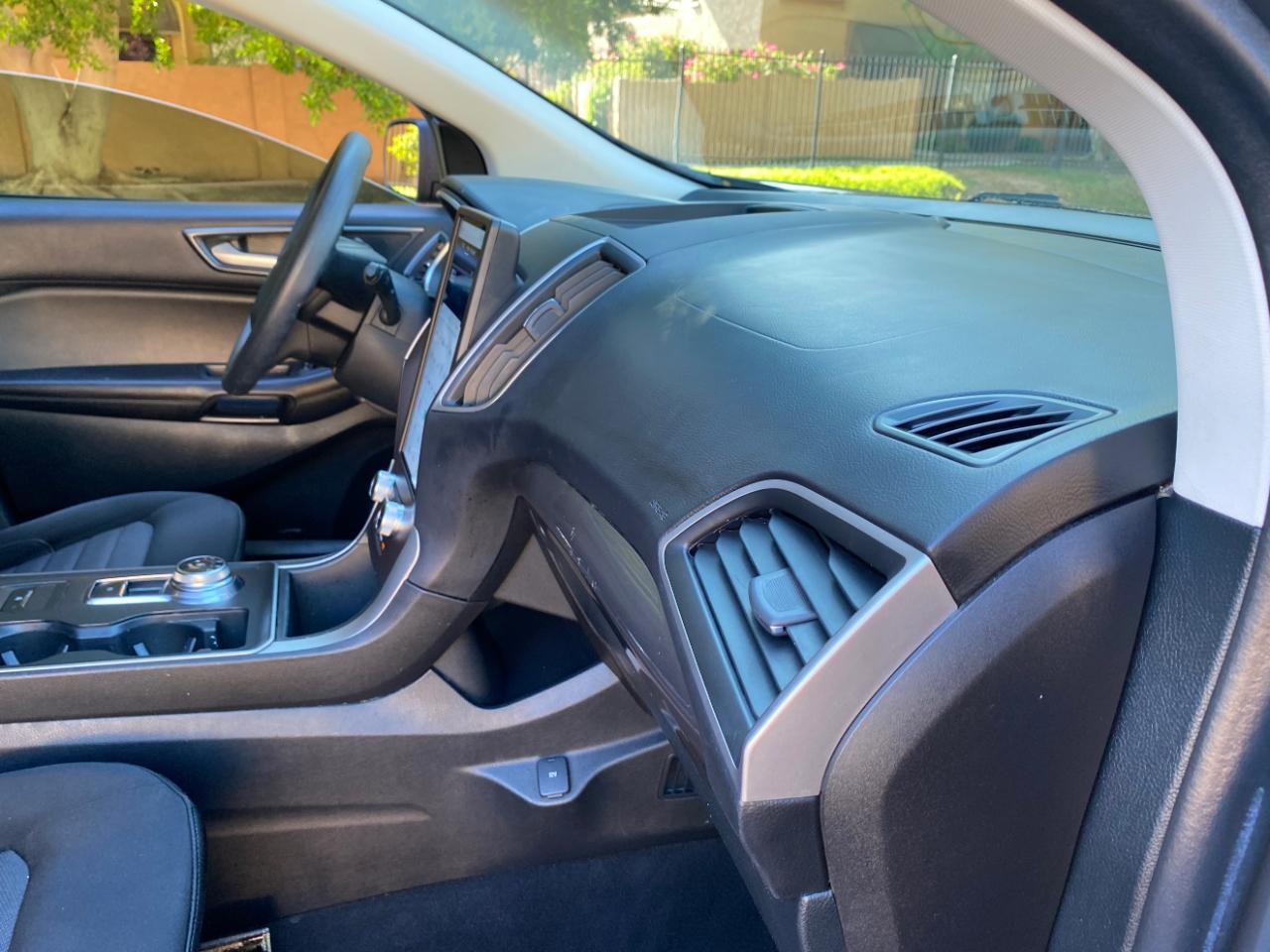 Ford Edge SE FWD 2021