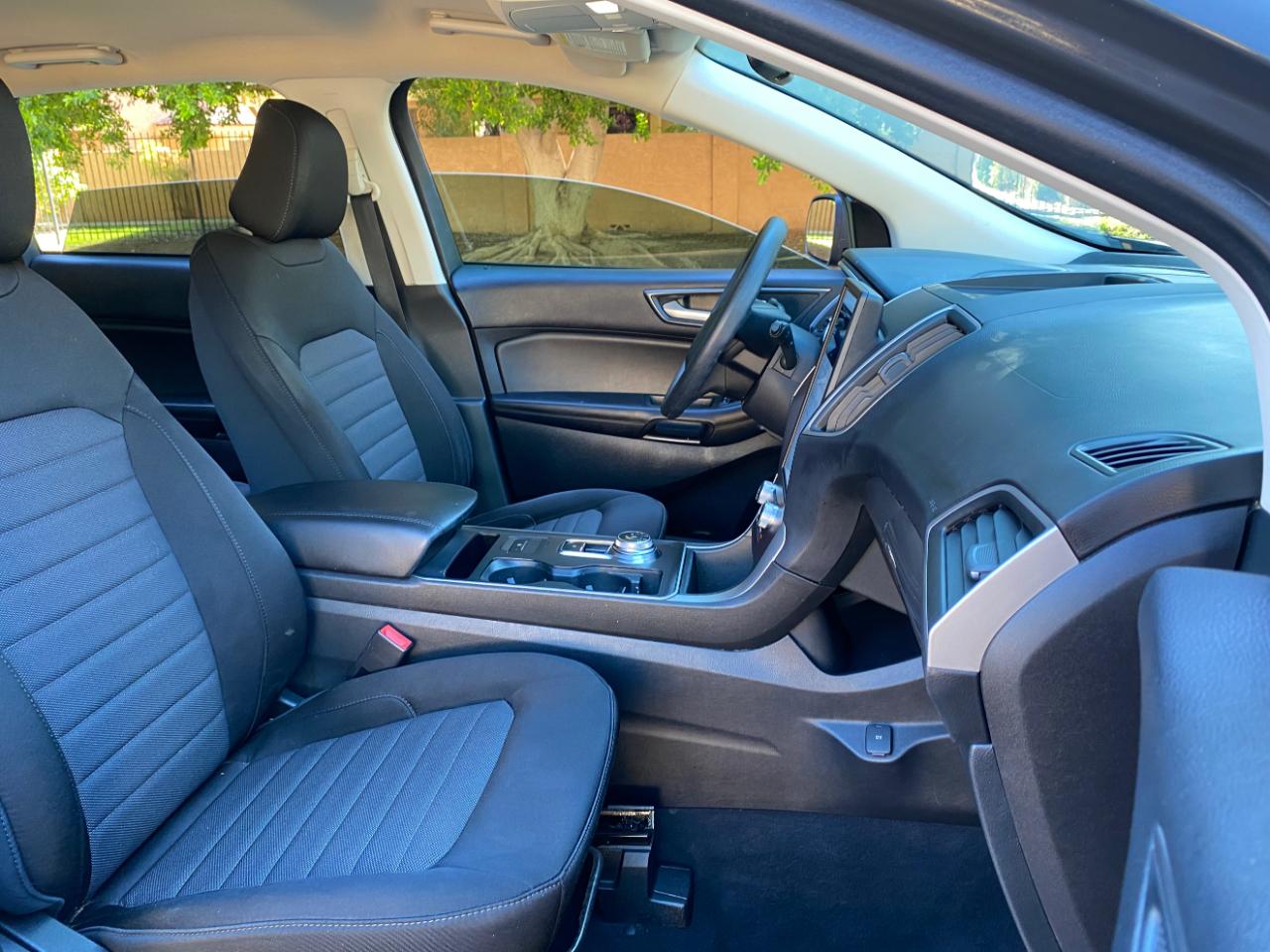 Ford Edge SE FWD 2021
