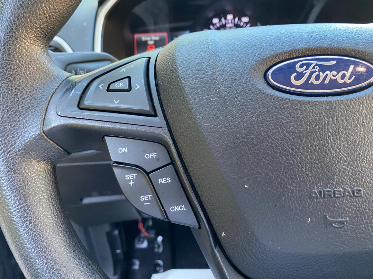 Ford Edge SE FWD 2021