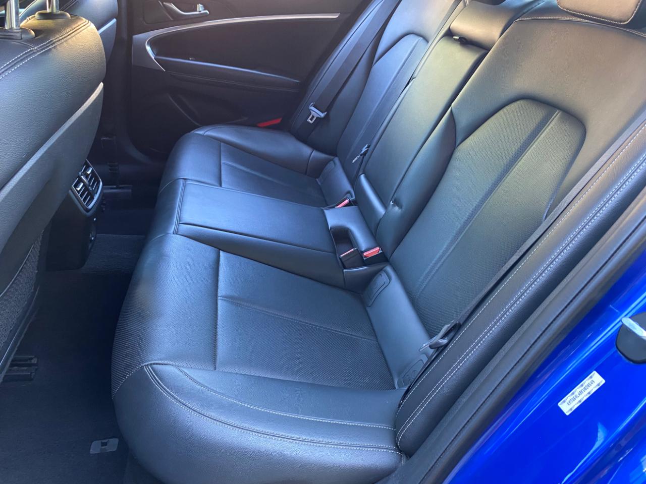Genesis G70 2.0T Advanced RWD 2019
