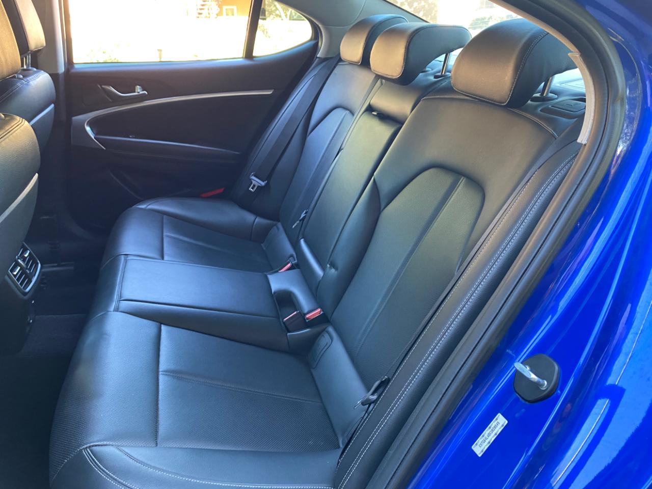 Genesis G70 2.0T Advanced RWD 2019