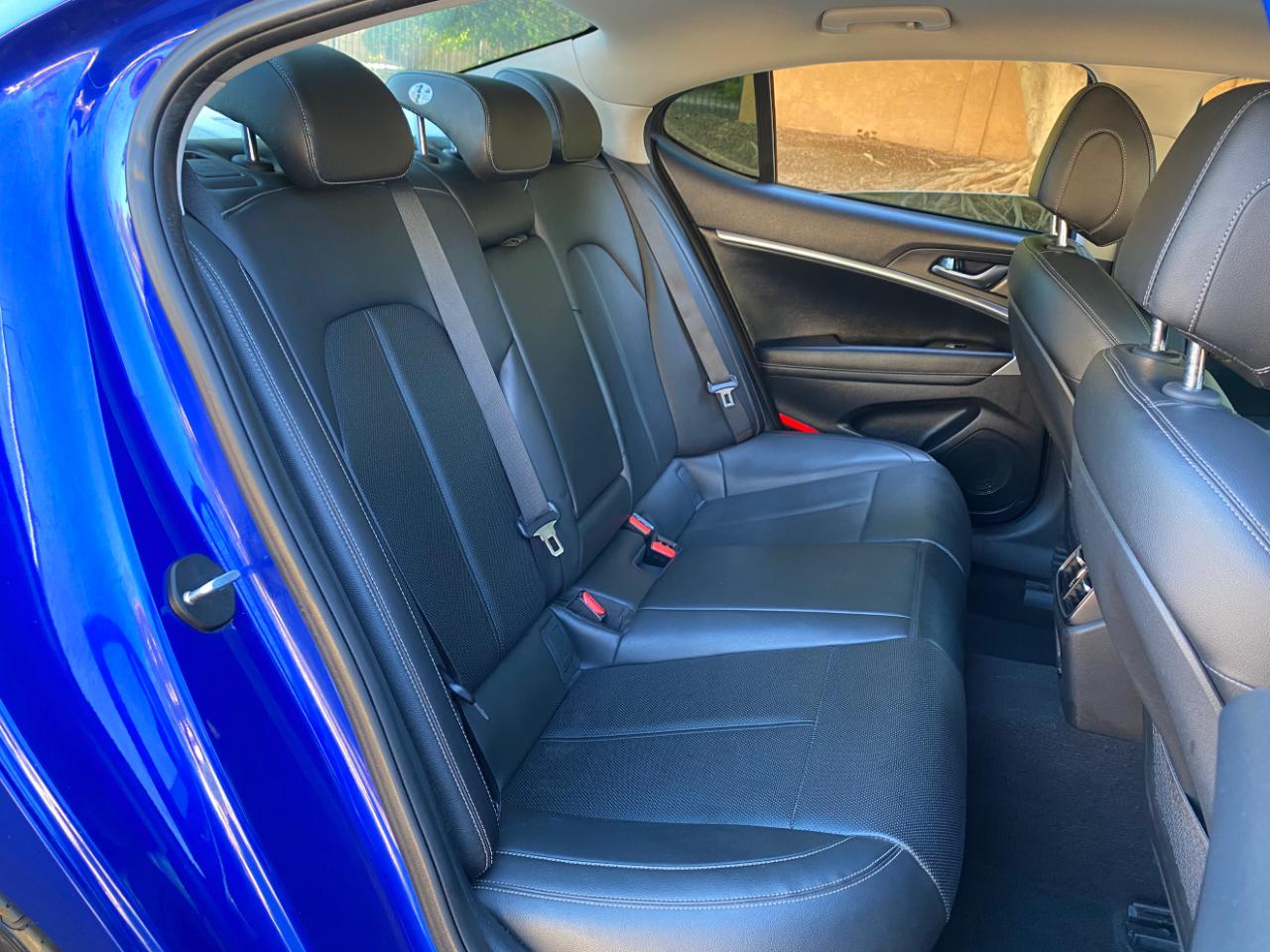 Genesis G70 2.0T Advanced RWD 2019