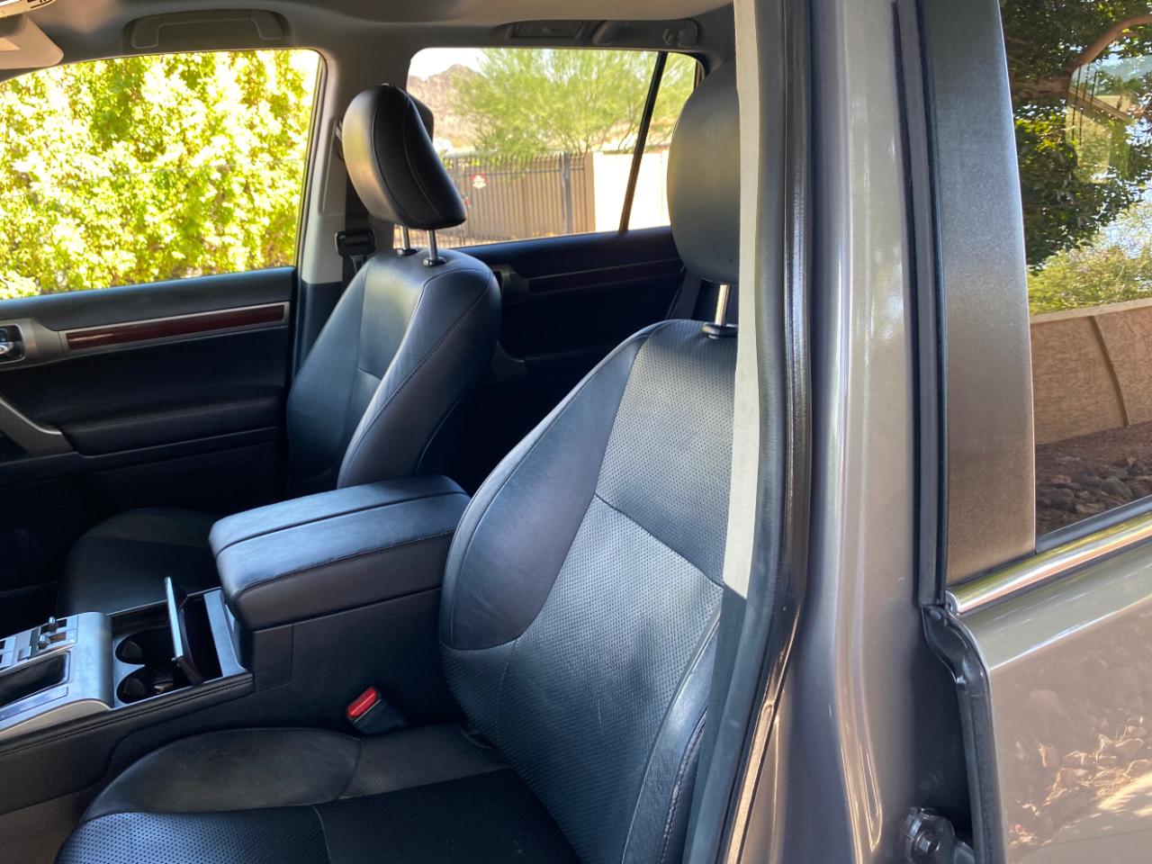 Lexus GX 460 4WD 4dr Luxury 2014