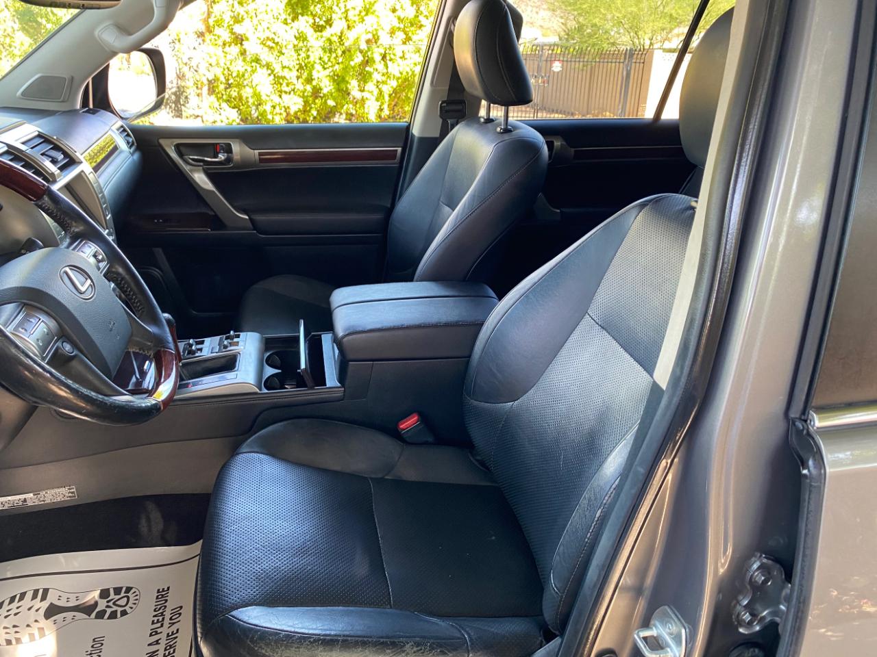 Lexus GX 460 4WD 4dr Luxury 2014