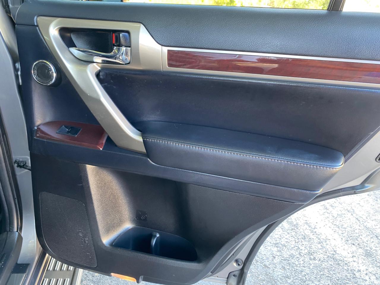 Lexus GX 460 4WD 4dr Luxury 2014
