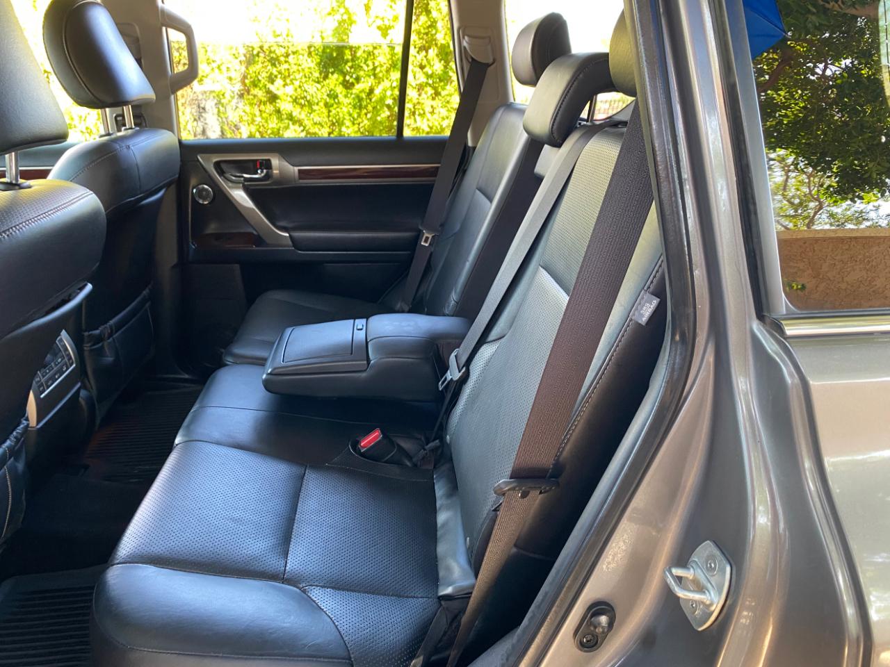 Lexus GX 460 4WD 4dr Luxury 2014