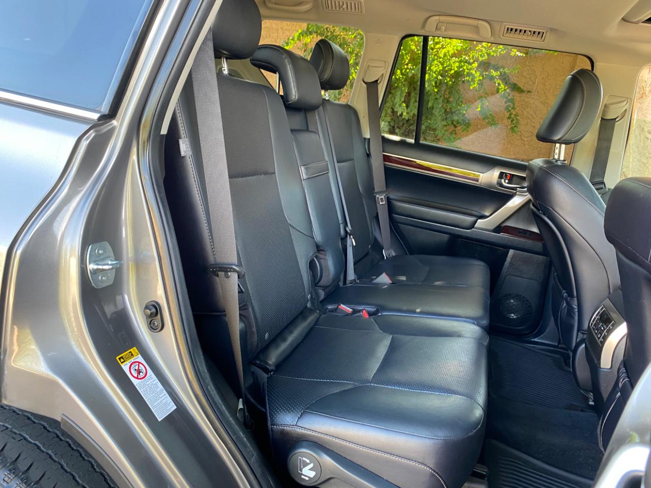 Lexus GX 460 4WD 4dr Luxury 2014