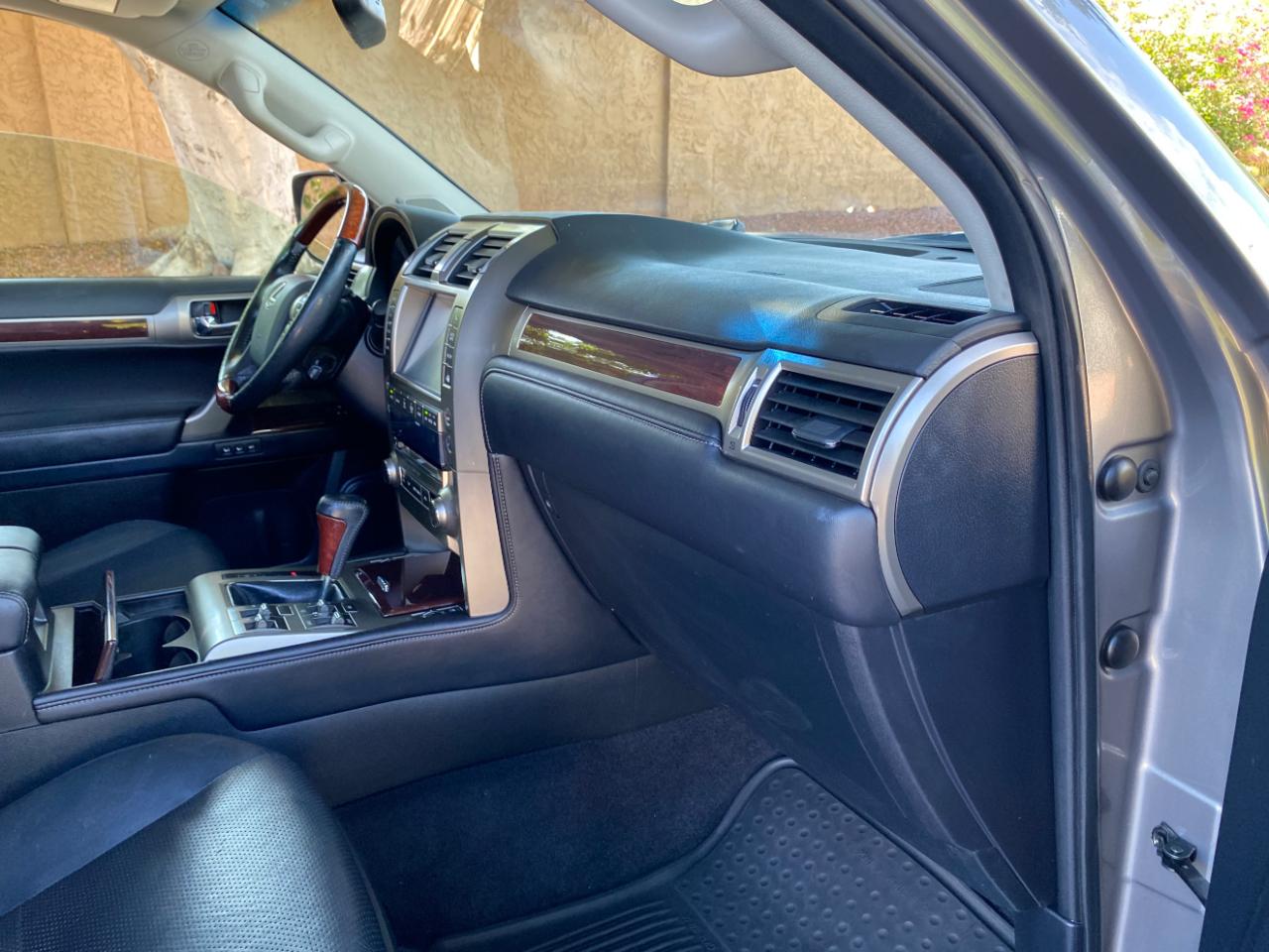 Lexus GX 460 4WD 4dr Luxury 2014