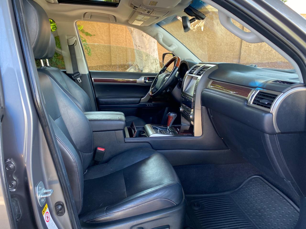 Lexus GX 460 4WD 4dr Luxury 2014