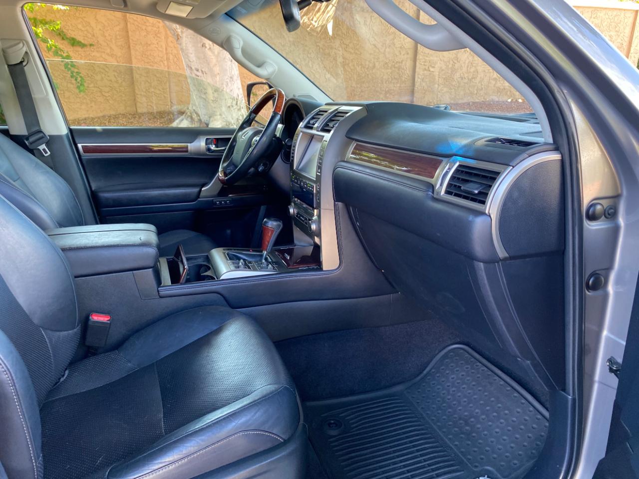 Lexus GX 460 4WD 4dr Luxury 2014
